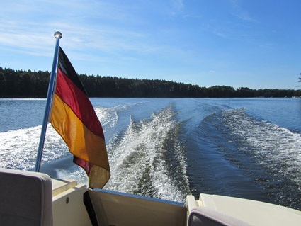 In Rauschefahrt über den Ellbogensee